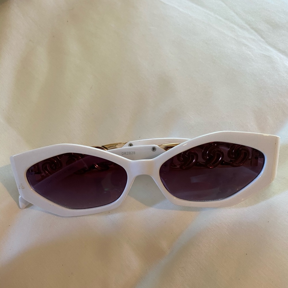 Chain sunglasses
